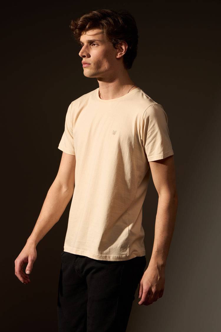 CAMISETA BÁSICA ALGODÃO PIMA SOUL - AREIA da Vörr Brasil | Loja Oficial Vörr Brasil