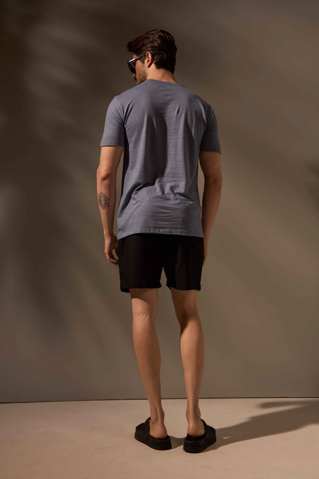 CAMISETA BÁSICA CÂNHAMO CONCEITO - AZUL da Vörr Brasil | Loja Oficial Vörr Brasil