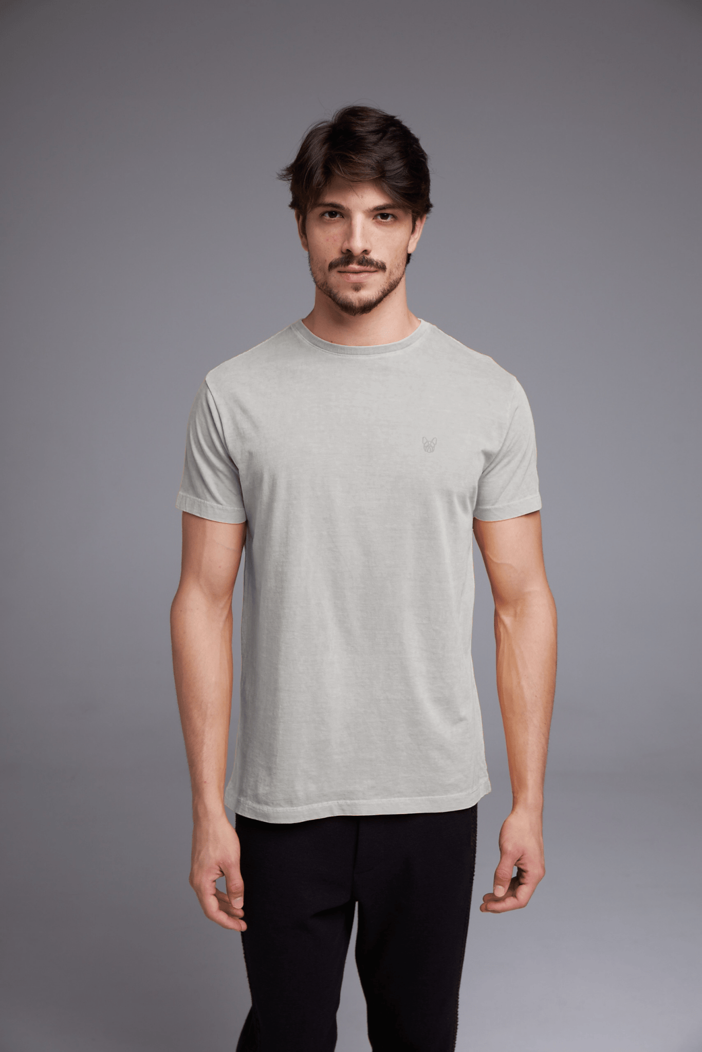 CAMISETA BÁSICA STONE - CINZA da Vörr Brasil | Loja Oficial Vörr Brasil