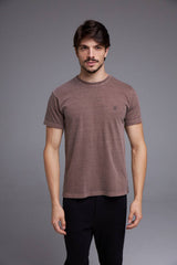 CAMISETA BÁSICA STONE - MARROM da Vörr Brasil | Vörr Brasil