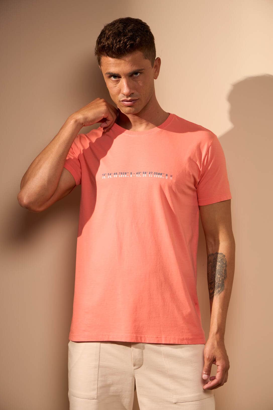 CAMISETA COORDENADAS - SALMÃO da Vörr Brasil | Loja Oficial Vörr Brasil