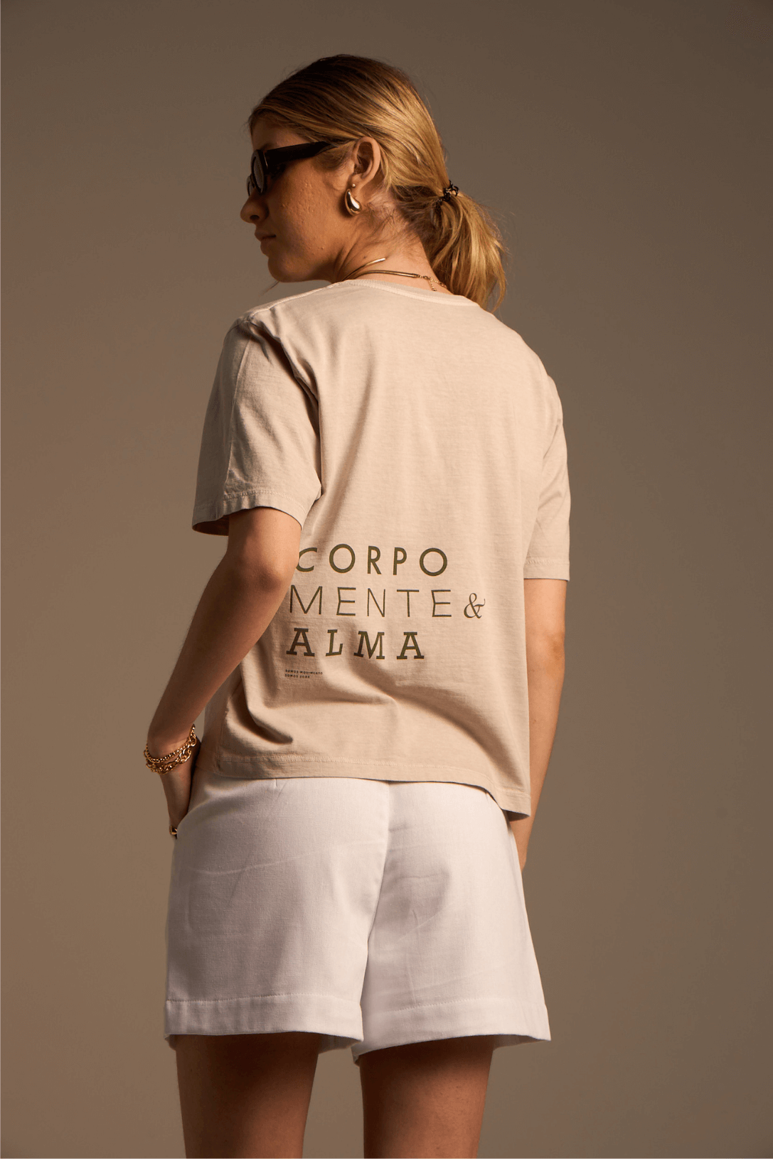 CAMISETA CORPO MENTE E ALMA STONE - FENDI da Vörr Brasil | Loja Oficial Vörr Brasil