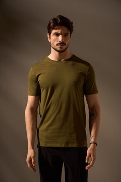 CAMISETA ESSENCIAL ALGODÃO EGÍPCIO - VERDE MUSGO