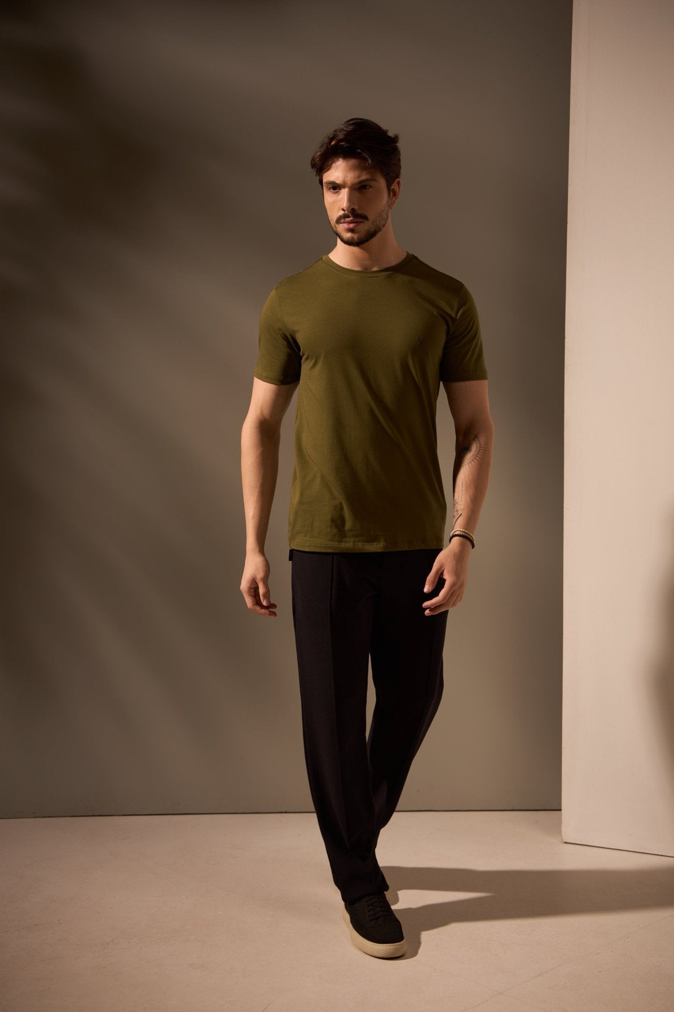 CAMISETA ESSENCIAL ALGODÃO EGÍPCIO - VERDE da Vörr Brasil | Loja Oficial Vörr Brasil