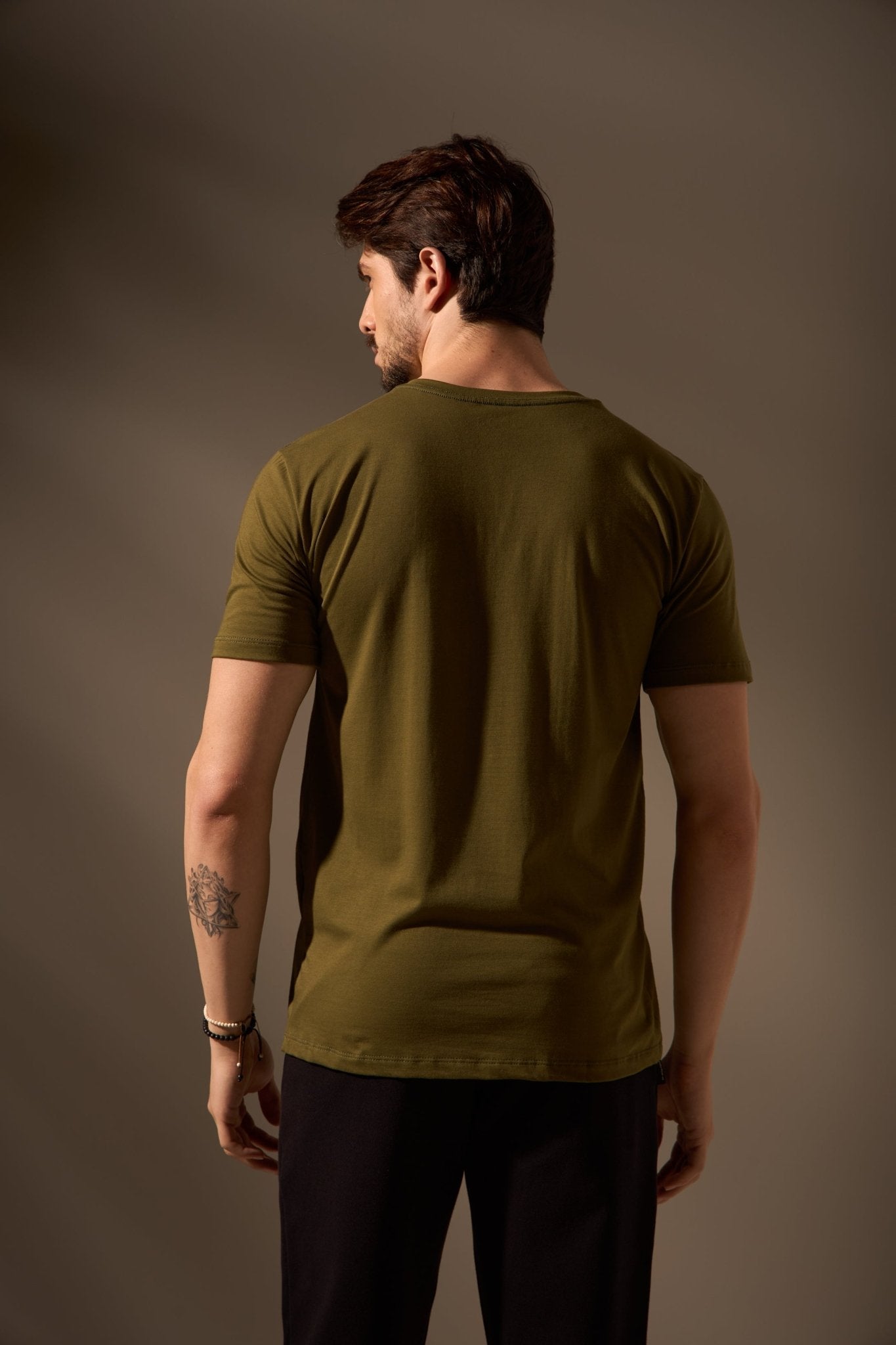 CAMISETA ESSENCIAL ALGODÃO EGÍPCIO - VERDE da Vörr Brasil | Loja Oficial Vörr Brasil