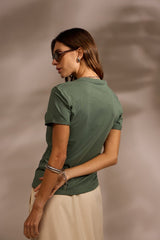 CAMISETA ESSENCIAL ALGODÃO EGÍPCIO - VERDE MUSGO da Vörr Brasil | Vörr Brasil