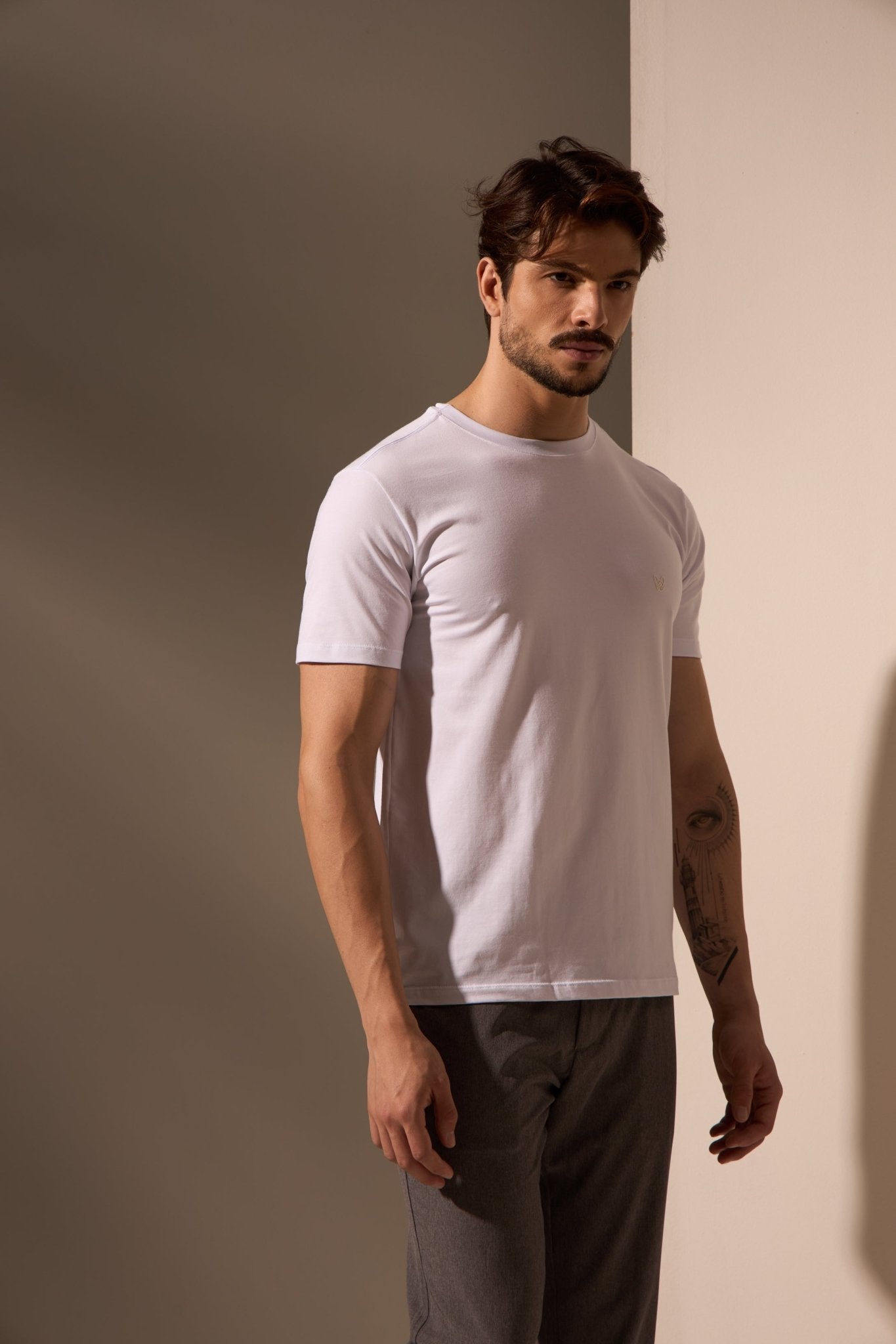 CAMISETA ESSENCIAL ALGODÃO PIMA - BRANCO da Vörr Brasil | Loja Oficial Vörr Brasil