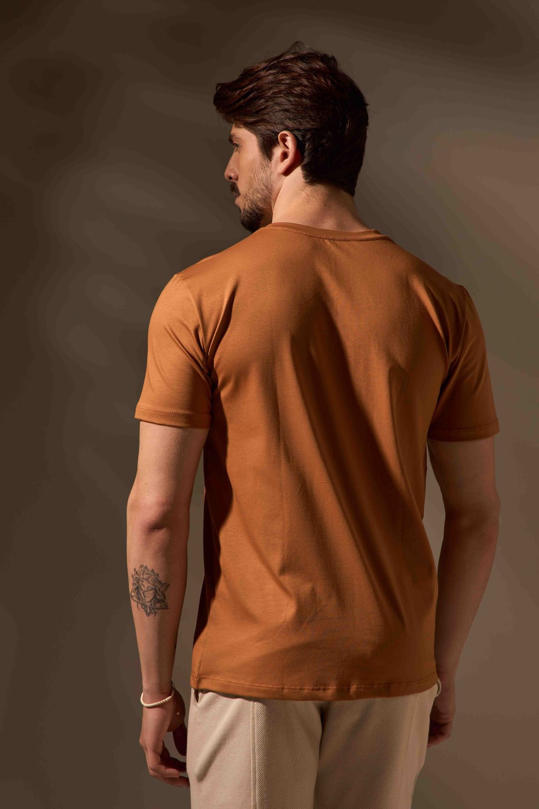 CAMISETA ESSENCIAL ALGODÃO PIMA - COBRE da Vörr Brasil | Loja Oficial Vörr Brasil