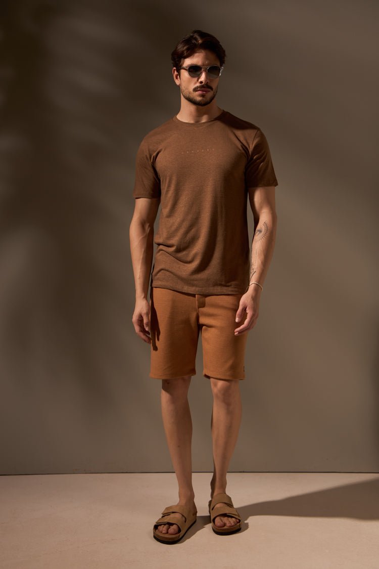 CAMISETA FIBRA NATURAL CÂNHAMO CONCEITO - MARROM da Vörr Brasil | Vörr Brasil