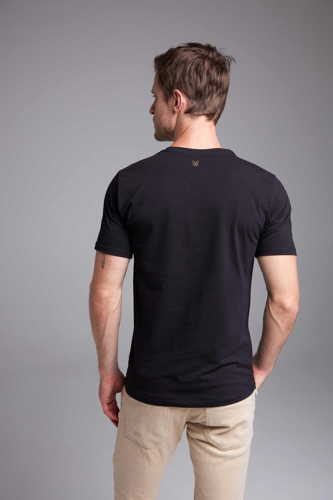 CAMISETA HIBISCO - PRETO da Vörr Brasil | Loja Oficial Vörr Brasil