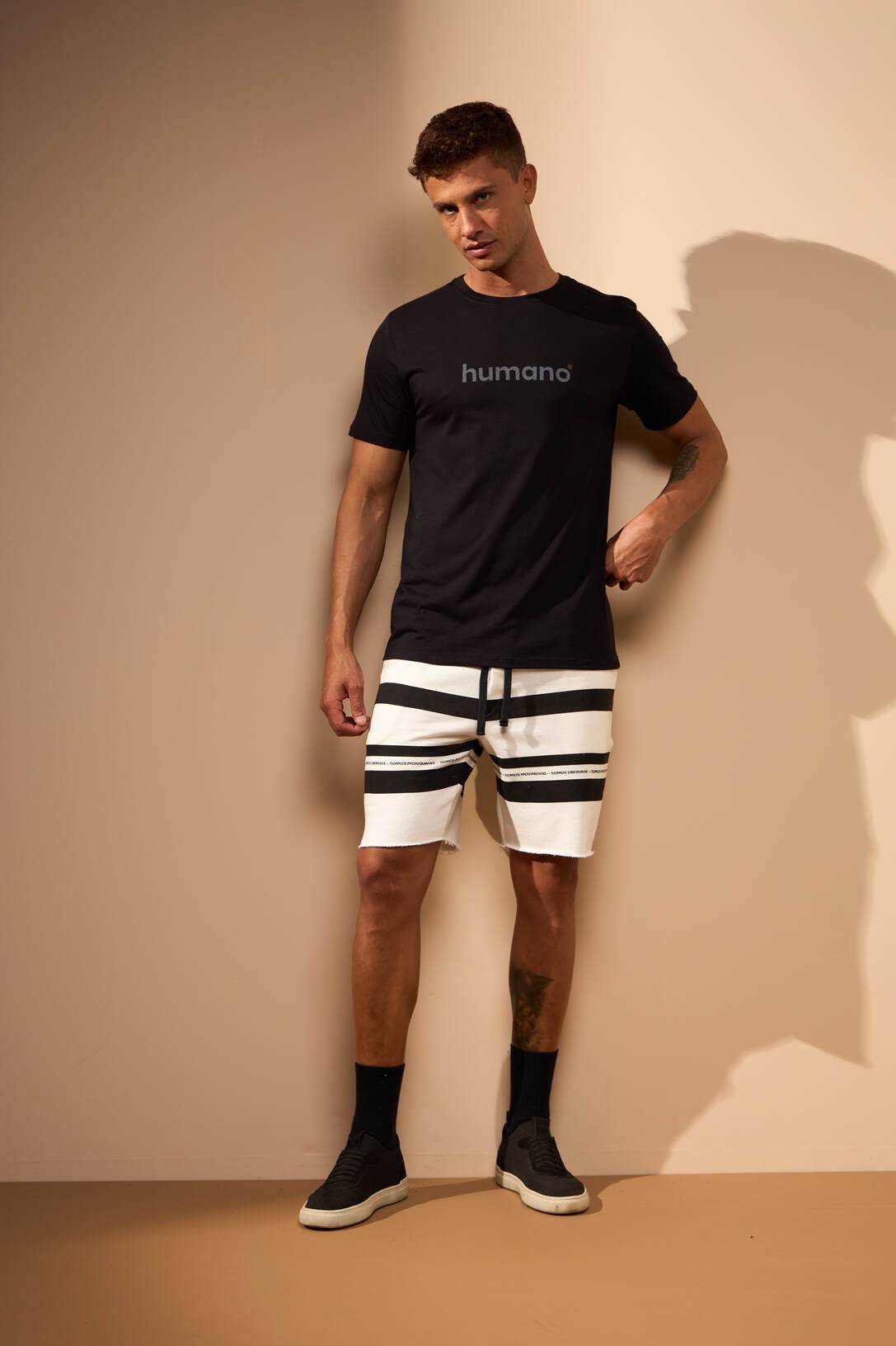 CAMISETA HUMANO - PRETO da Vörr Brasil | Loja Oficial Vörr Brasil