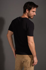 CAMISETA LAGOINHA EMPILHADO - PRETO da Vörr Brasil | Loja Oficial Vörr Brasil