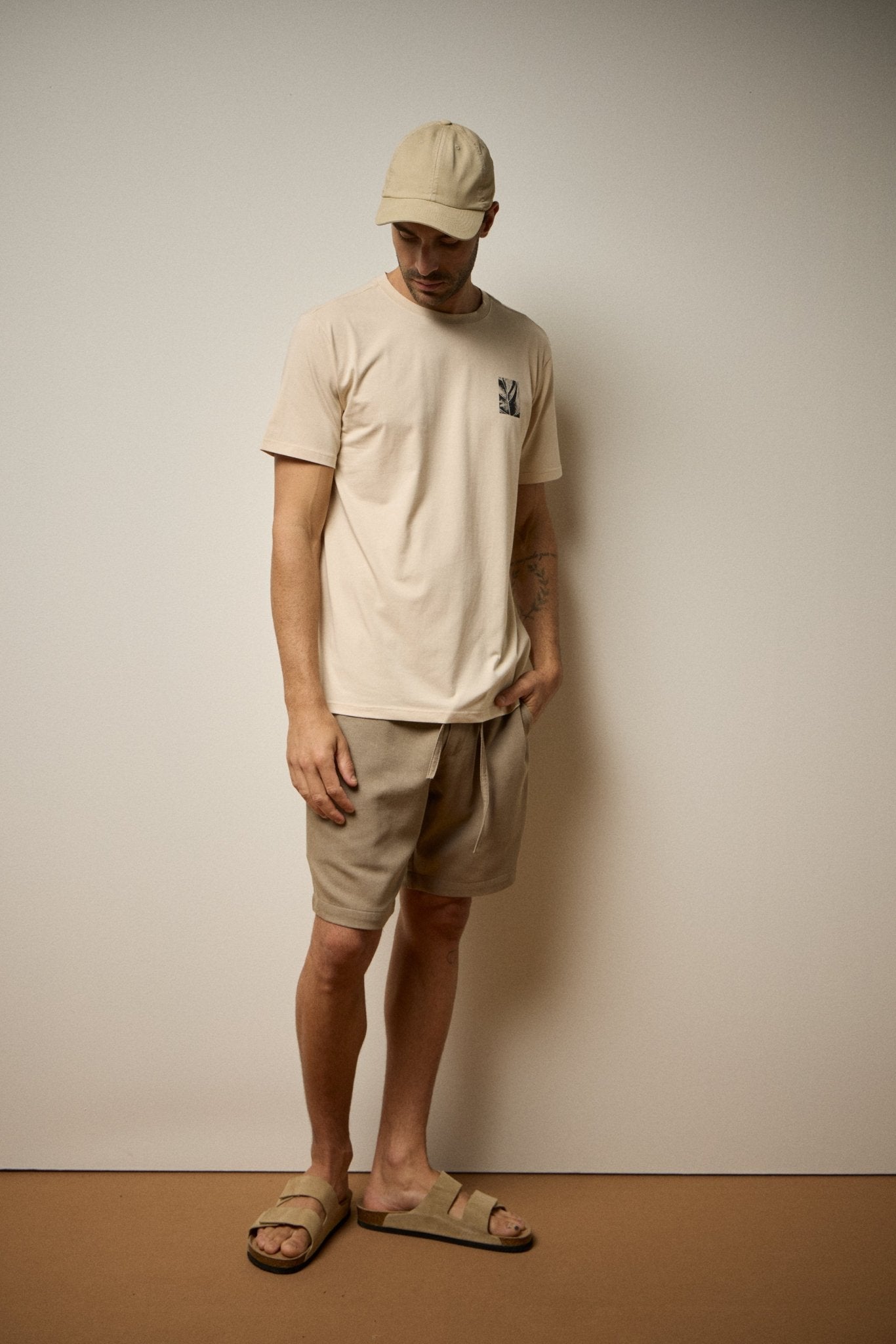 CAMISETA LEAF ALGODÃO EGÍPCIO - AREIA da Vörr Brasil | Vörr Brasil