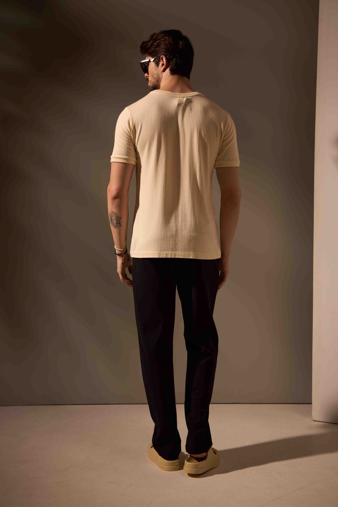 CAMISETA LEVE FLOW - OFF WHITE da Vörr Brasil | Loja Oficial Vörr Brasil