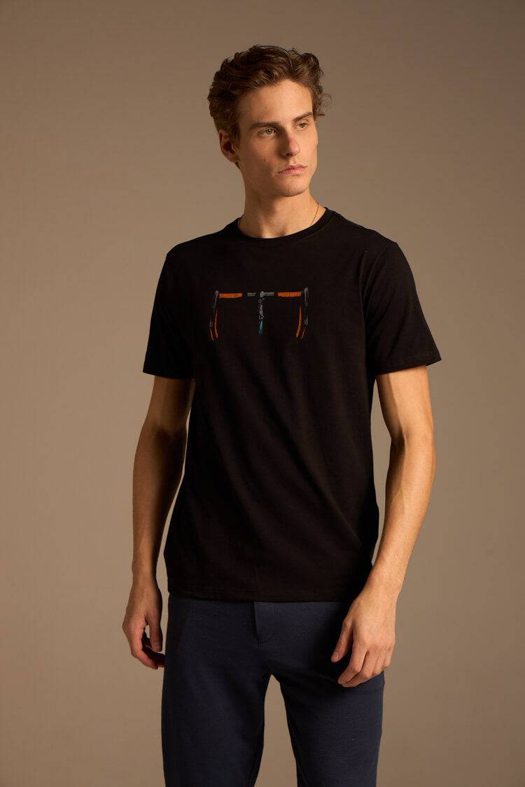 CAMISETA OLD FRONT - PRETO da Vörr Brasil | Loja Oficial Vörr Brasil