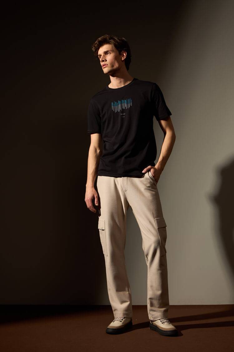 CAMISETA PEDRA DO ELEFANTE RIPADA - PRETO da Vörr Brasil | Loja Oficial Vörr Brasil