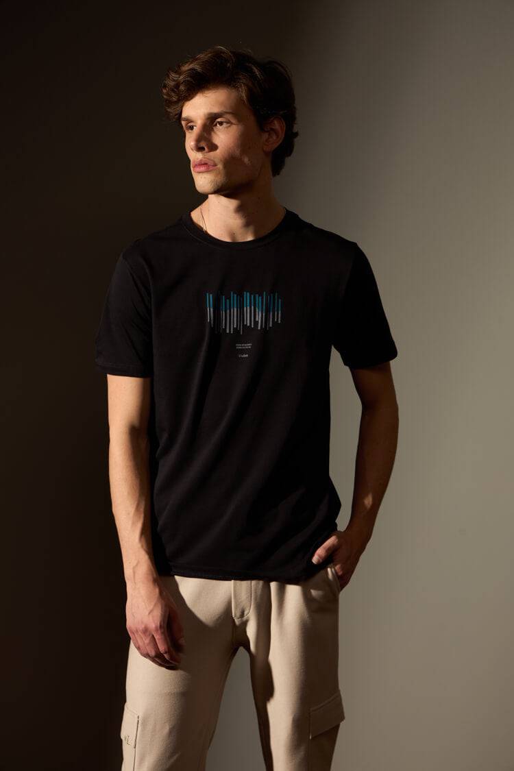 CAMISETA PEDRA DO ELEFANTE RIPADA - PRETO da Vörr Brasil | Loja Oficial Vörr Brasil