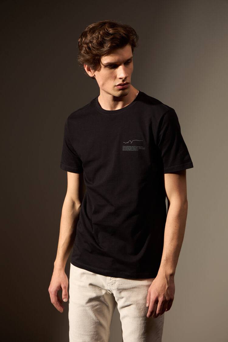 CAMISETA SERRA DO ESPINHAÇO - PRETO da Vörr Brasil | Loja Oficial Vörr Brasil