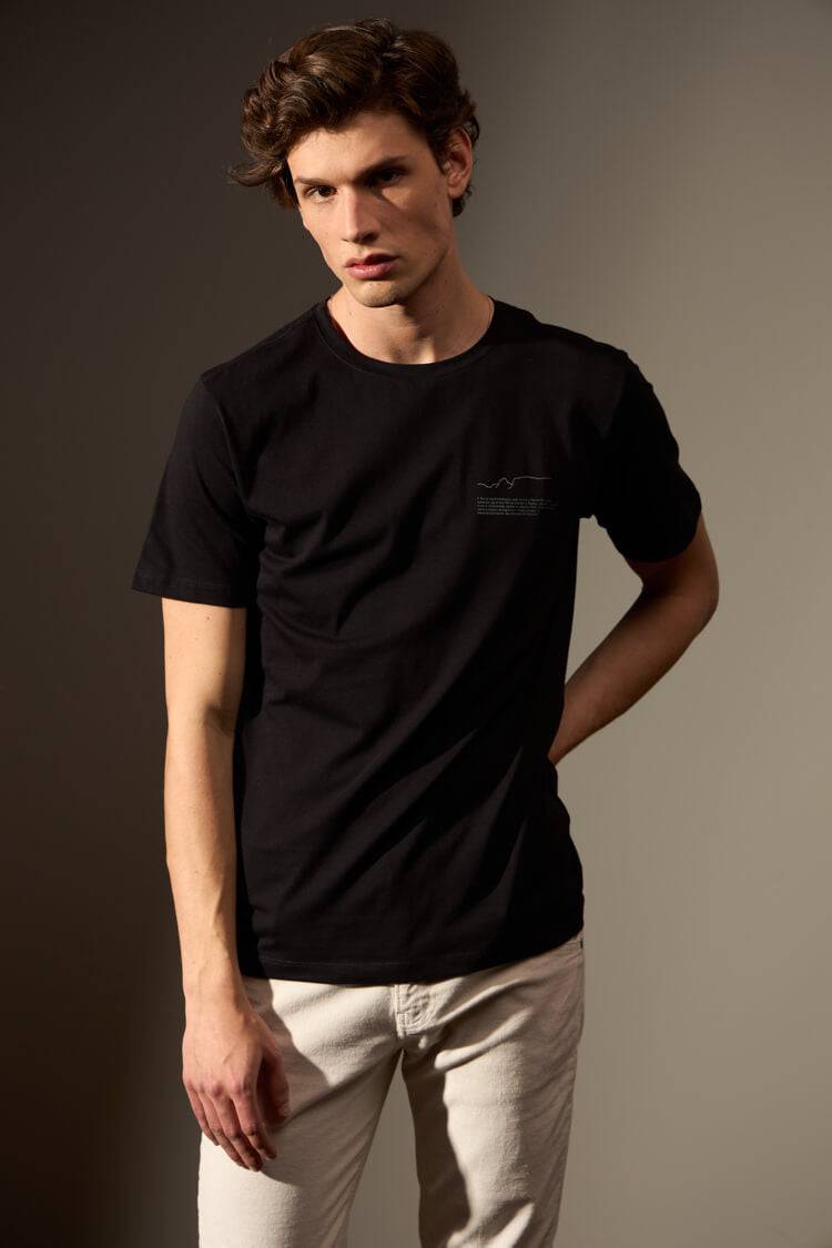 CAMISETA SERRA DO ESPINHAÇO - PRETO da Vörr Brasil | Loja Oficial Vörr Brasil