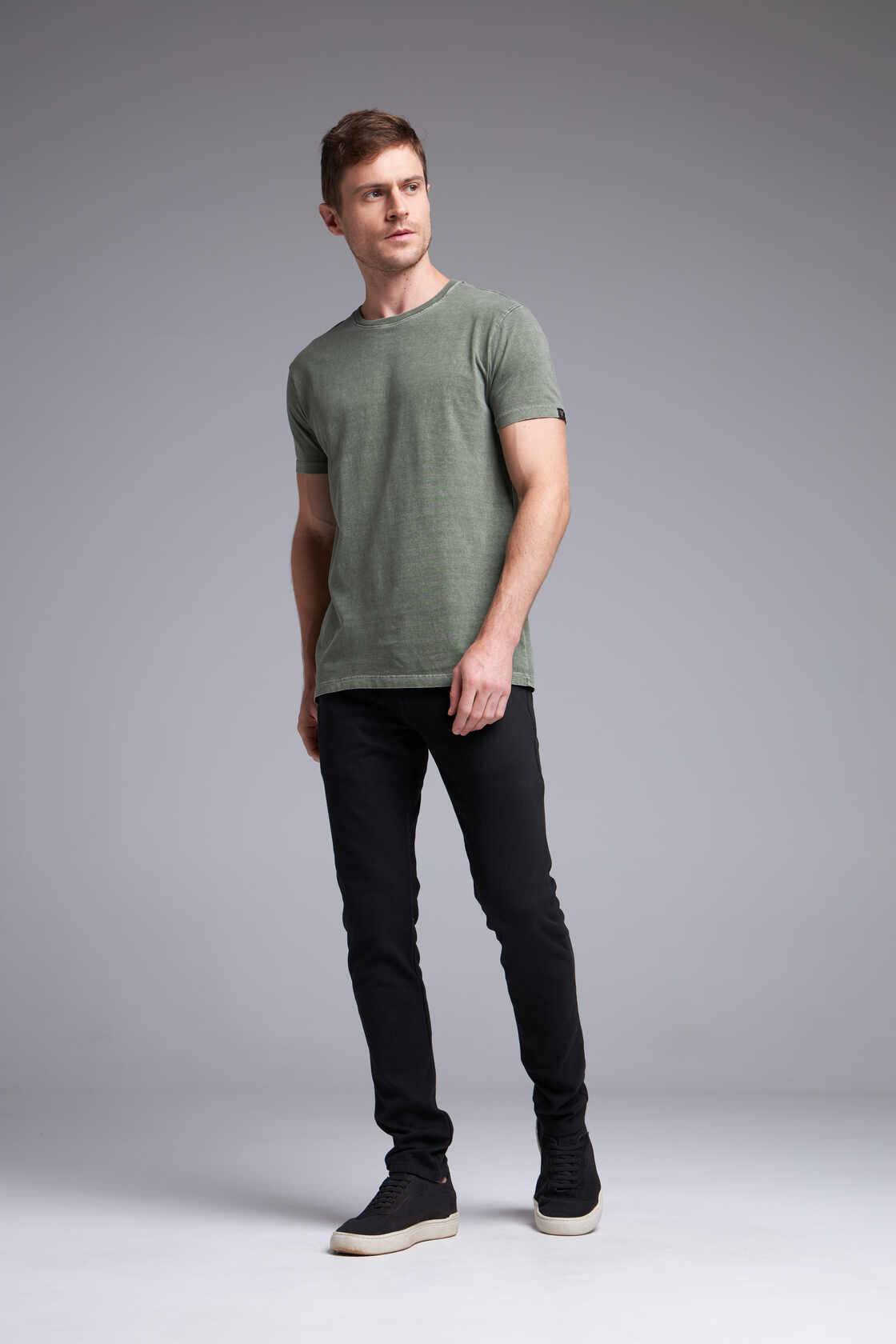 CAMISETA SOMOS VÖRR - VERDE MILITAR da Vörr Brasil | Vörr Brasil