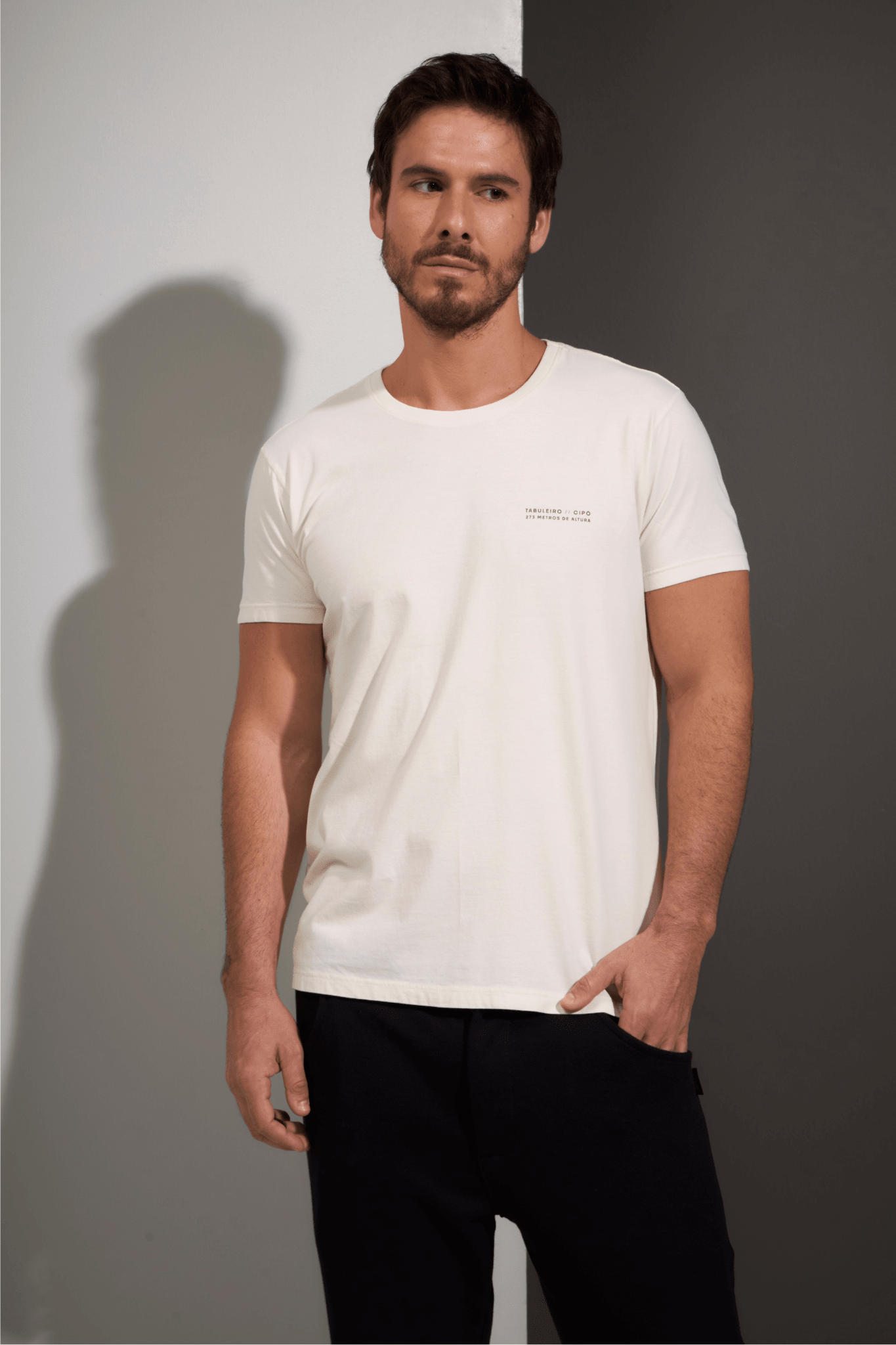 CAMISETA TABULEIRO CIPÓ ALGODÃO EGÍPCIO - BEGE da Vörr Brasil | Vörr Brasil