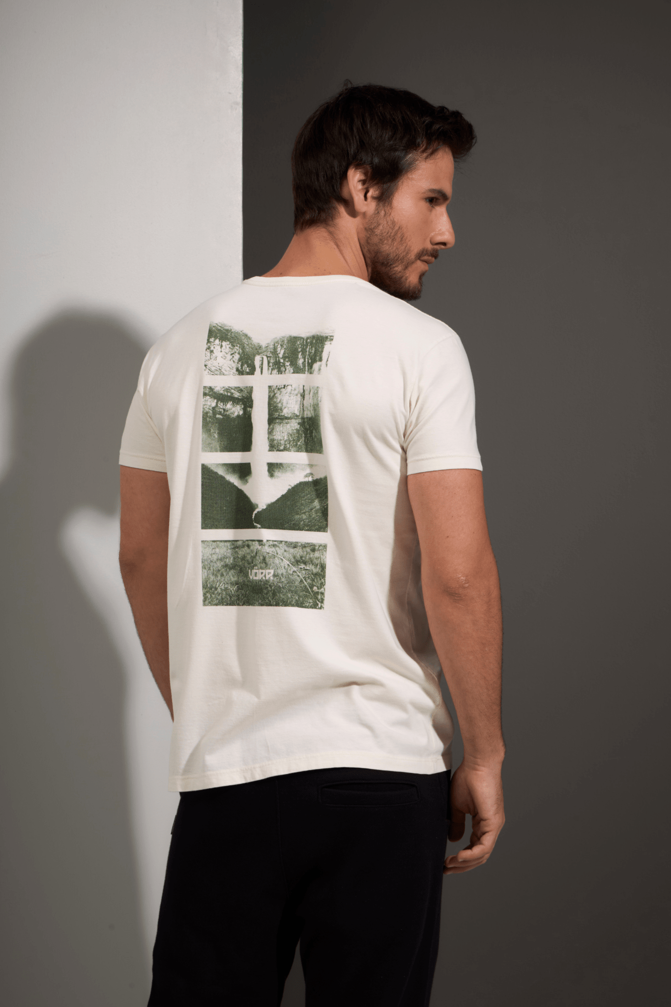 CAMISETA TABULEIRO CIPÓ ALGODÃO EGÍPCIO - BEGE da Vörr Brasil | Vörr Brasil