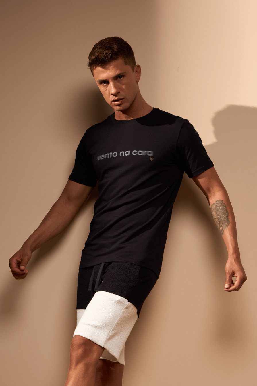 CAMISETA VENTO NA CARA - PRETO da Vörr Brasil | Loja Oficial Vörr Brasil