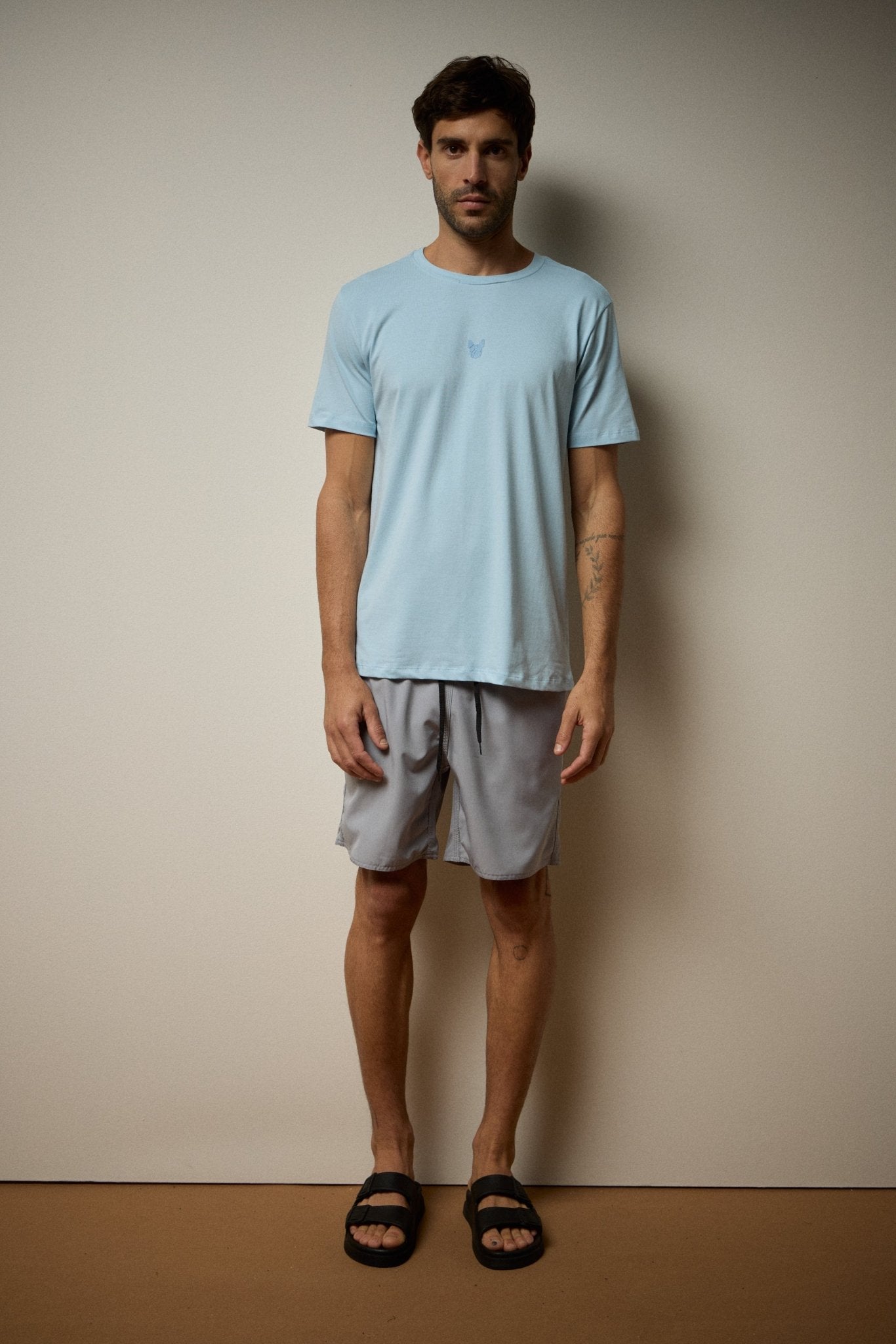 CAMISETA VÖRR BULL ALGODÃO EGÍPCIO - AZUL CLARO da Vörr Brasil | Vörr Brasil
