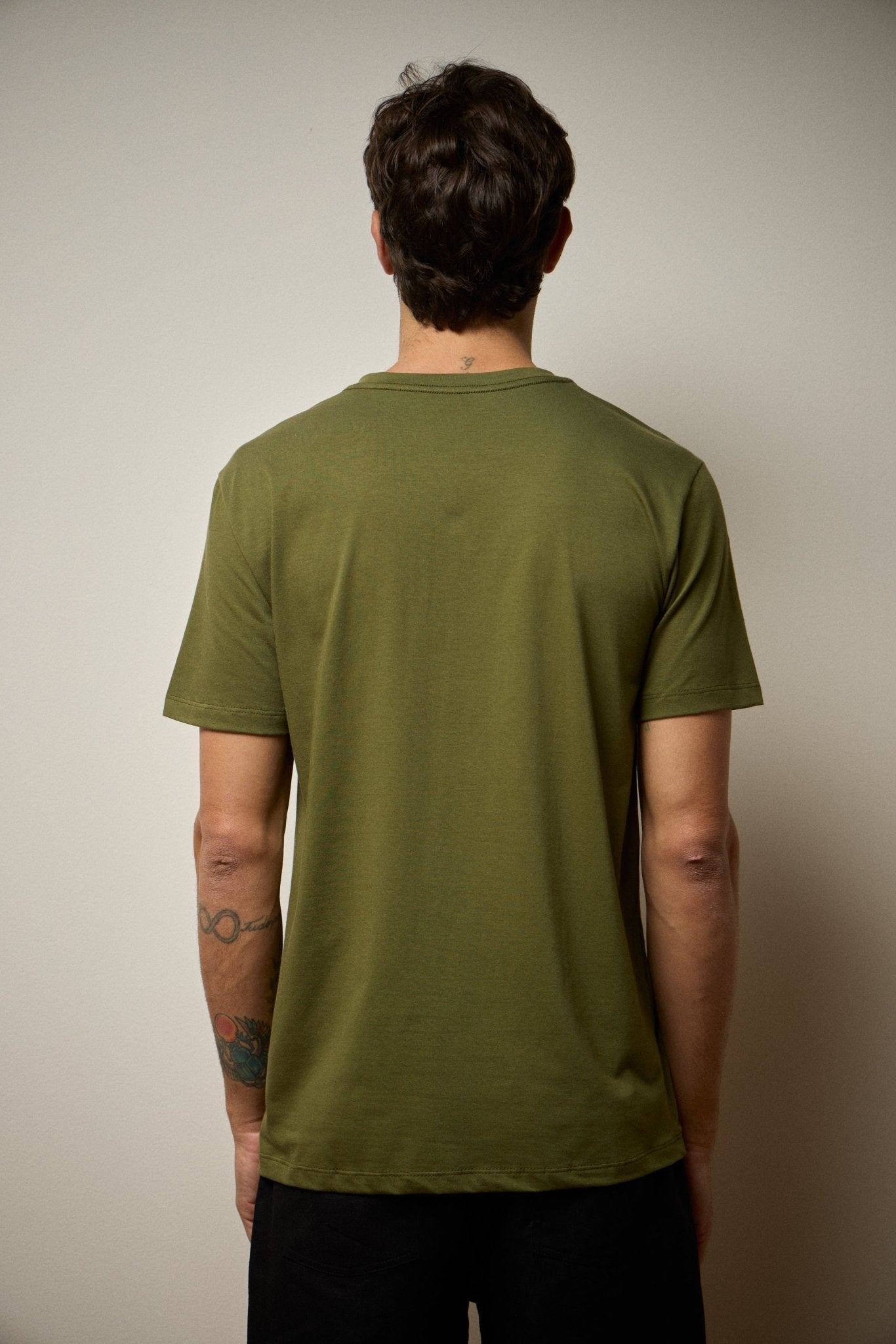 CAMISETA VÖRR OFF ALGODÃO EGÍPCIO - VERDE OLIVA da Vörr Brasil | Vörr Brasil