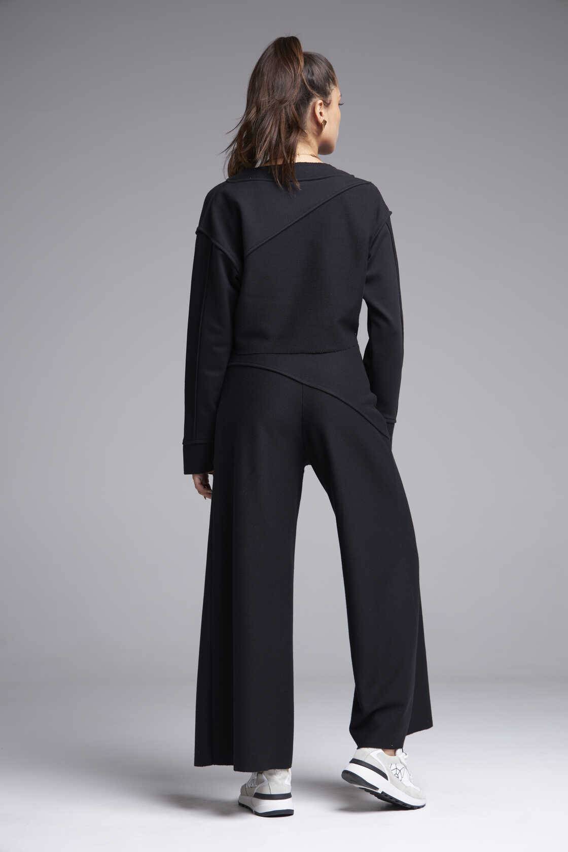 CROPPED TEMPOS - PRETO da Vörr Brasil | Loja Oficial Vörr Brasil