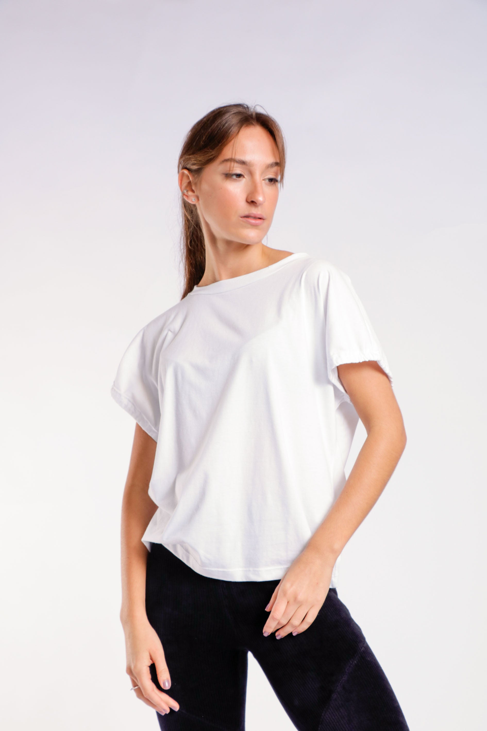 BLUSA DETALHE NA MANGA - BRANCO