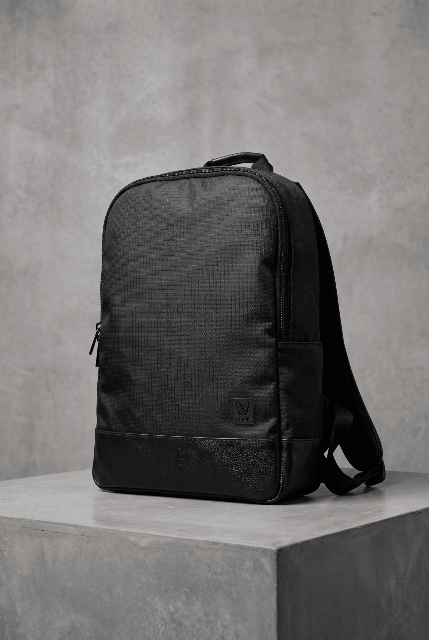 MOCHILA AERO RIPSTOP E COURO LEGÍTIMO - PRETO da Vörr Brasil | Vörr Brasil