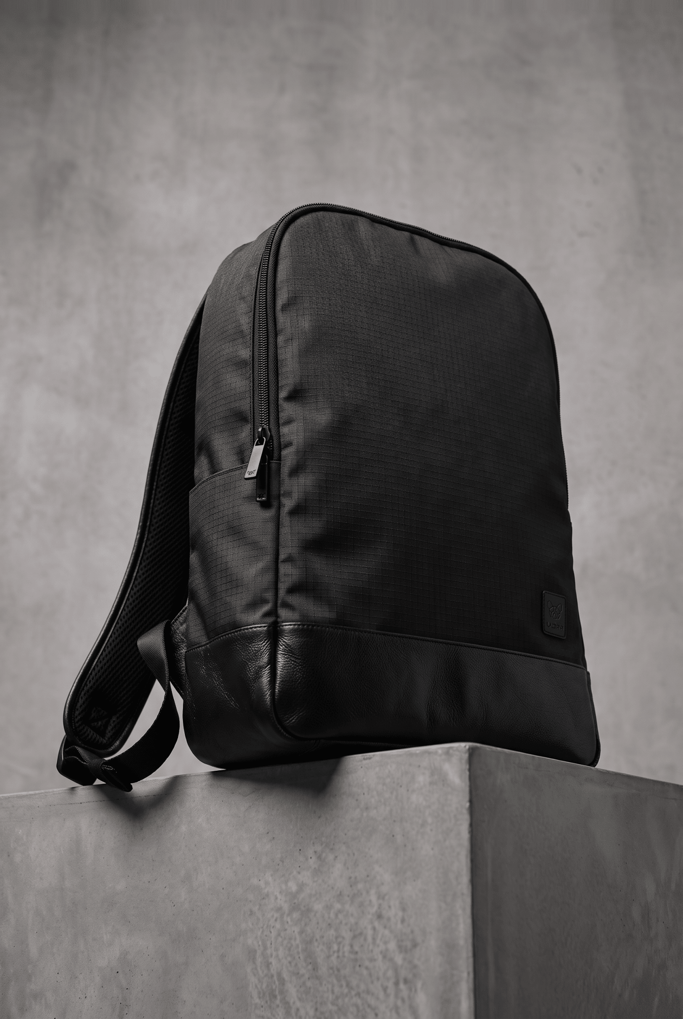 MOCHILA AERO RIPSTOP E COURO LEGÍTIMO - PRETO da Vörr Brasil | Vörr Brasil