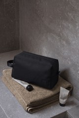 NECESSAIRE AERO RIPSTOP E COURO LEGÍTIMO - PRETO da Vörr Brasil | Vörr Brasil