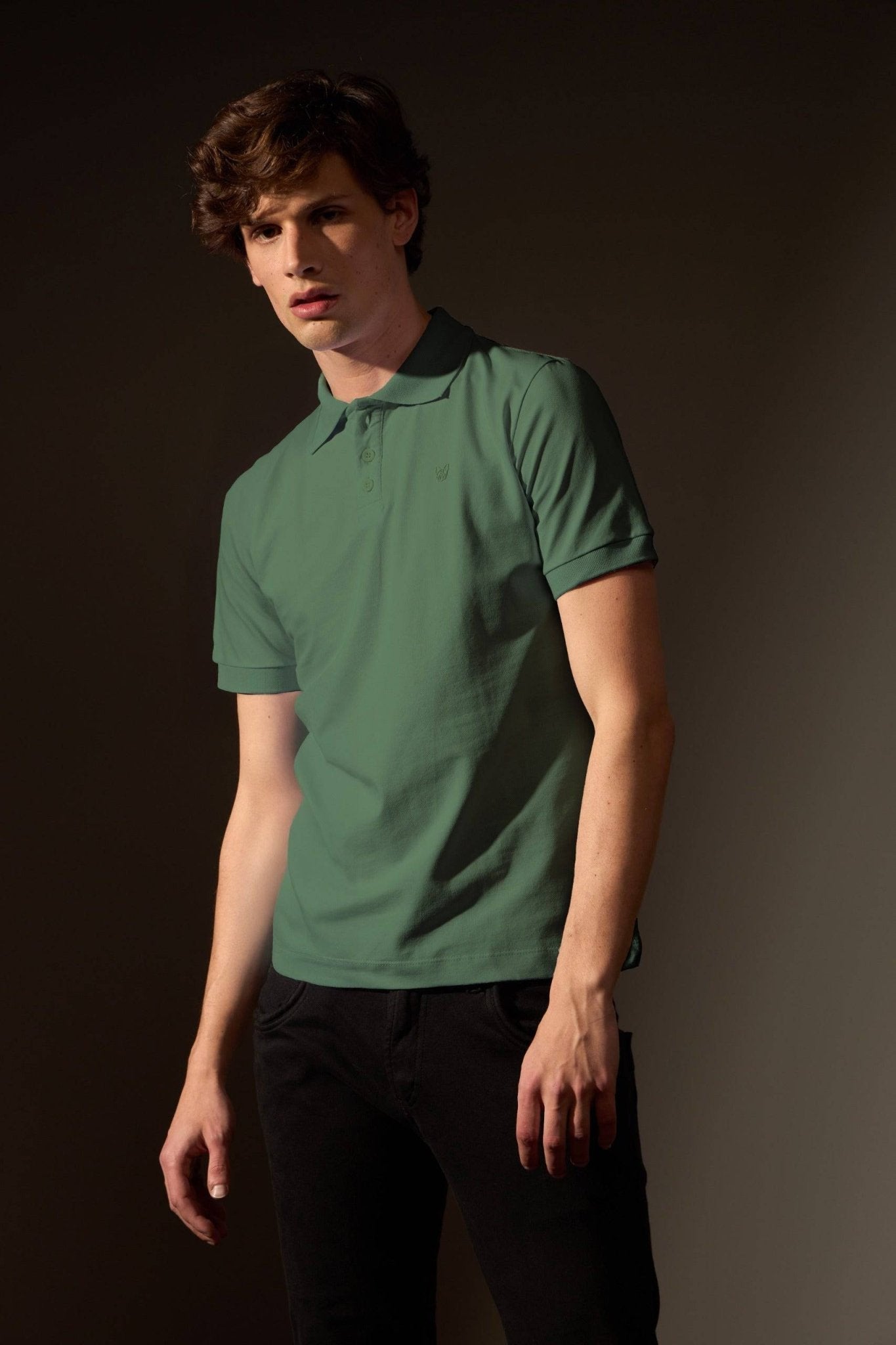 POLO ALGODÃO MALHA PIMA - VERDE OLIVA da Vörr Brasil | Vörr Brasil