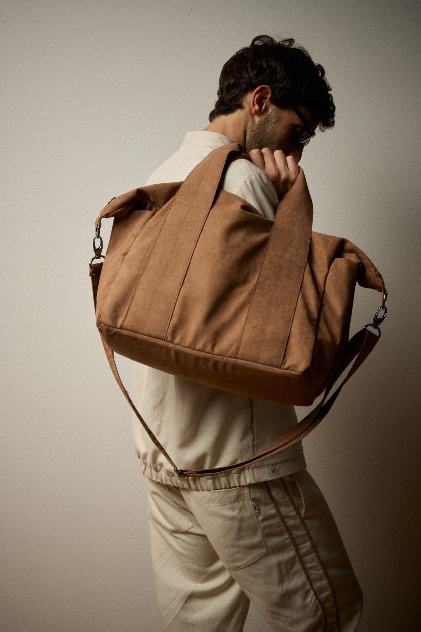 PRÉ - VENDA BOLSA ÜRBAN CAMURÇA - CARAMELO da Vörr Brasil | Vörr Brasil