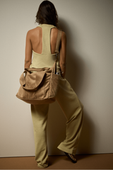 PRÉ - VENDA BOLSA ÜRBAN CAMURÇA - CARAMELO da Vörr Brasil | Vörr Brasil