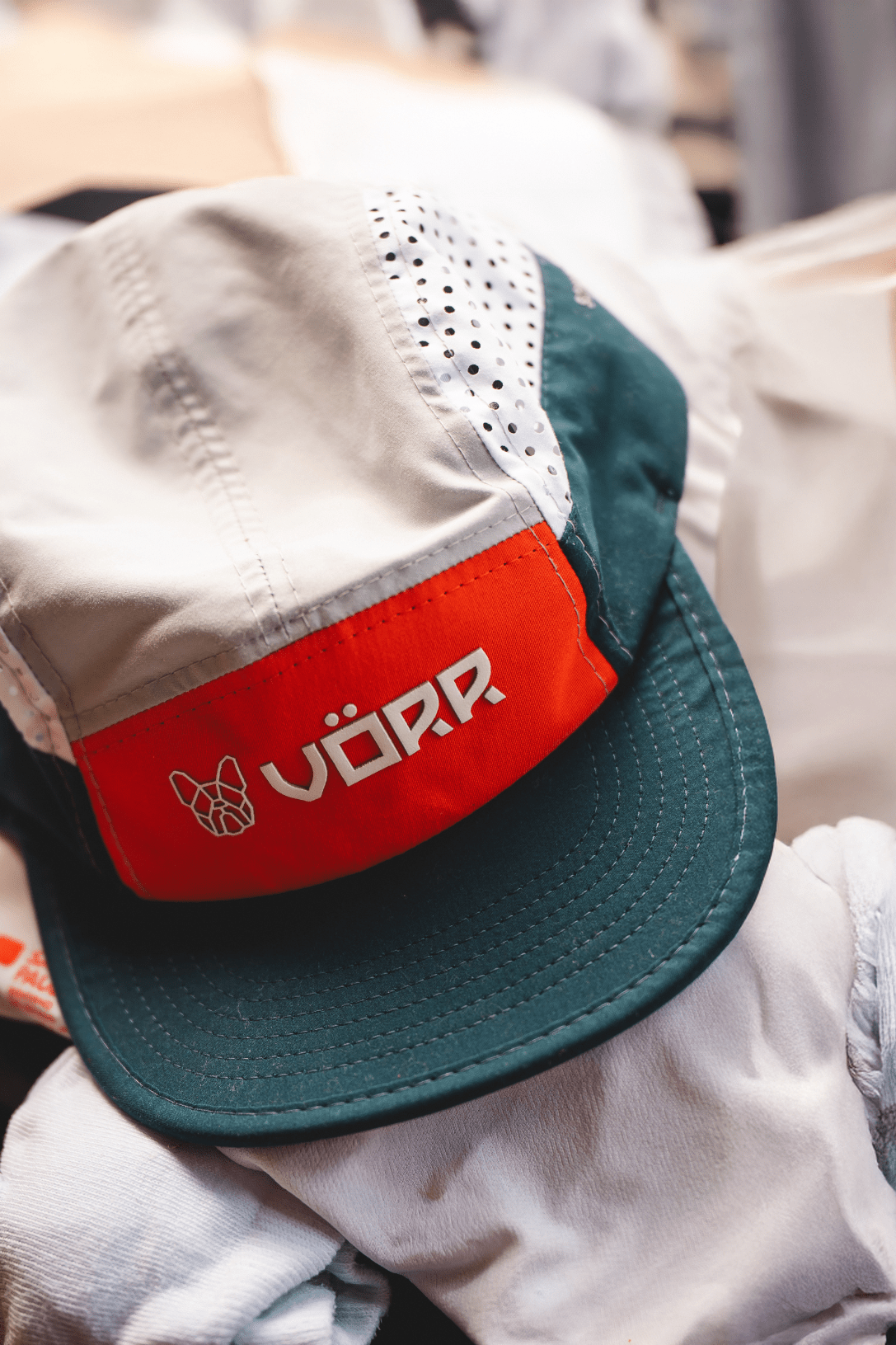 BONÉ PERFORMANCE EDIÇÃO LIMITADA - VERDE E LARANJA da Vörr Brasil | Vörr Brasil