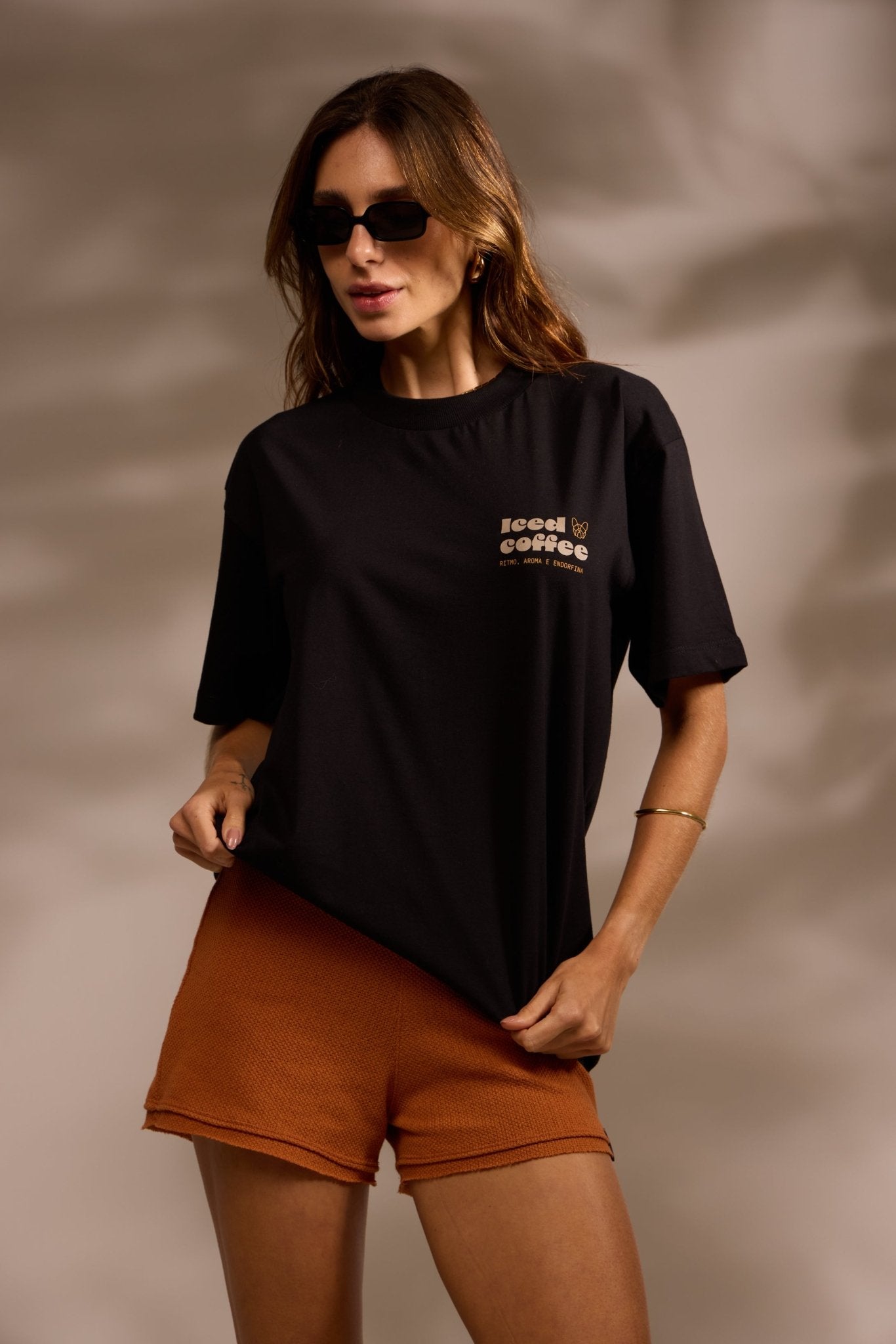 [PRÉ - VENDA] CAMISETA OVER UNISSSEX 100% ALGODÃO ICED COFFEE - PRETO da Vörr Brasil | Loja Oficial Vörr Brasil