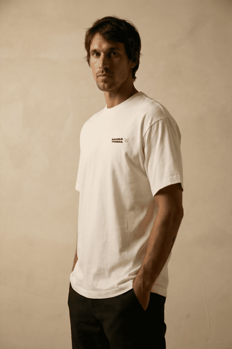 CAMISETA OVERSIZED UNISSEX SAMBA PEDAL 100% ALGODÃO - OFF WHITE da Vörr Brasil | Vörr Brasil