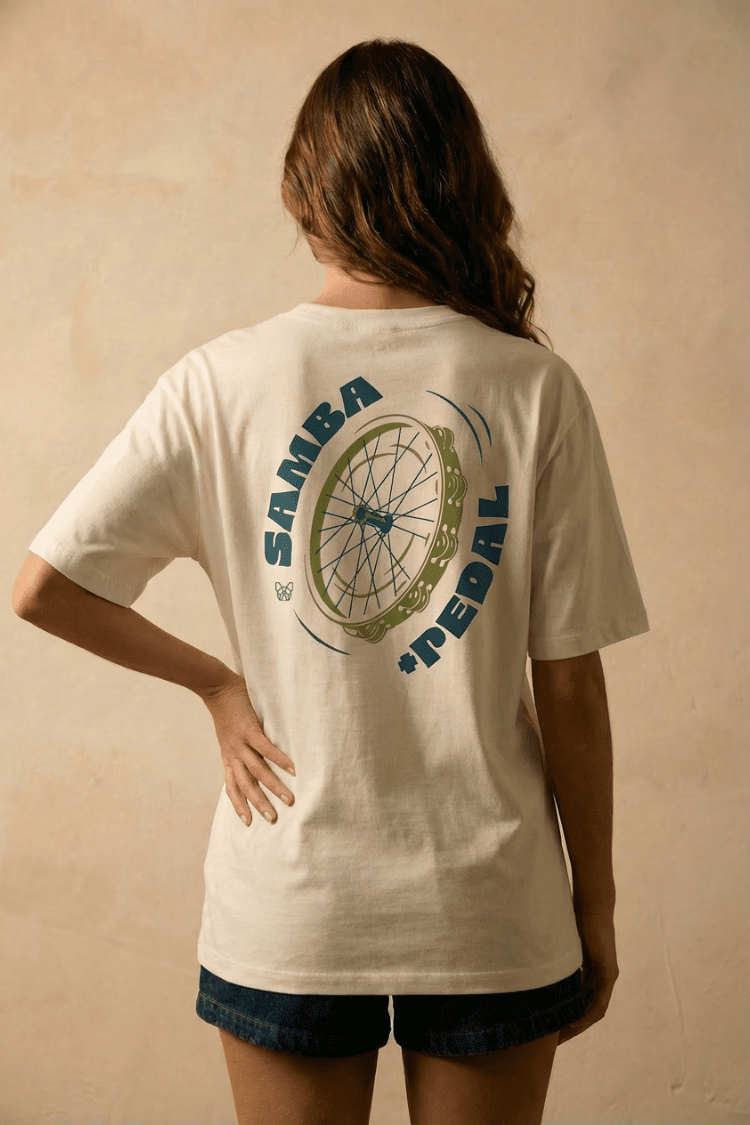 CAMISETA OVERSIZED UNISSEX SAMBA PEDAL 100% ALGODÃO - OFF WHITE da Vörr Brasil | Vörr Brasil