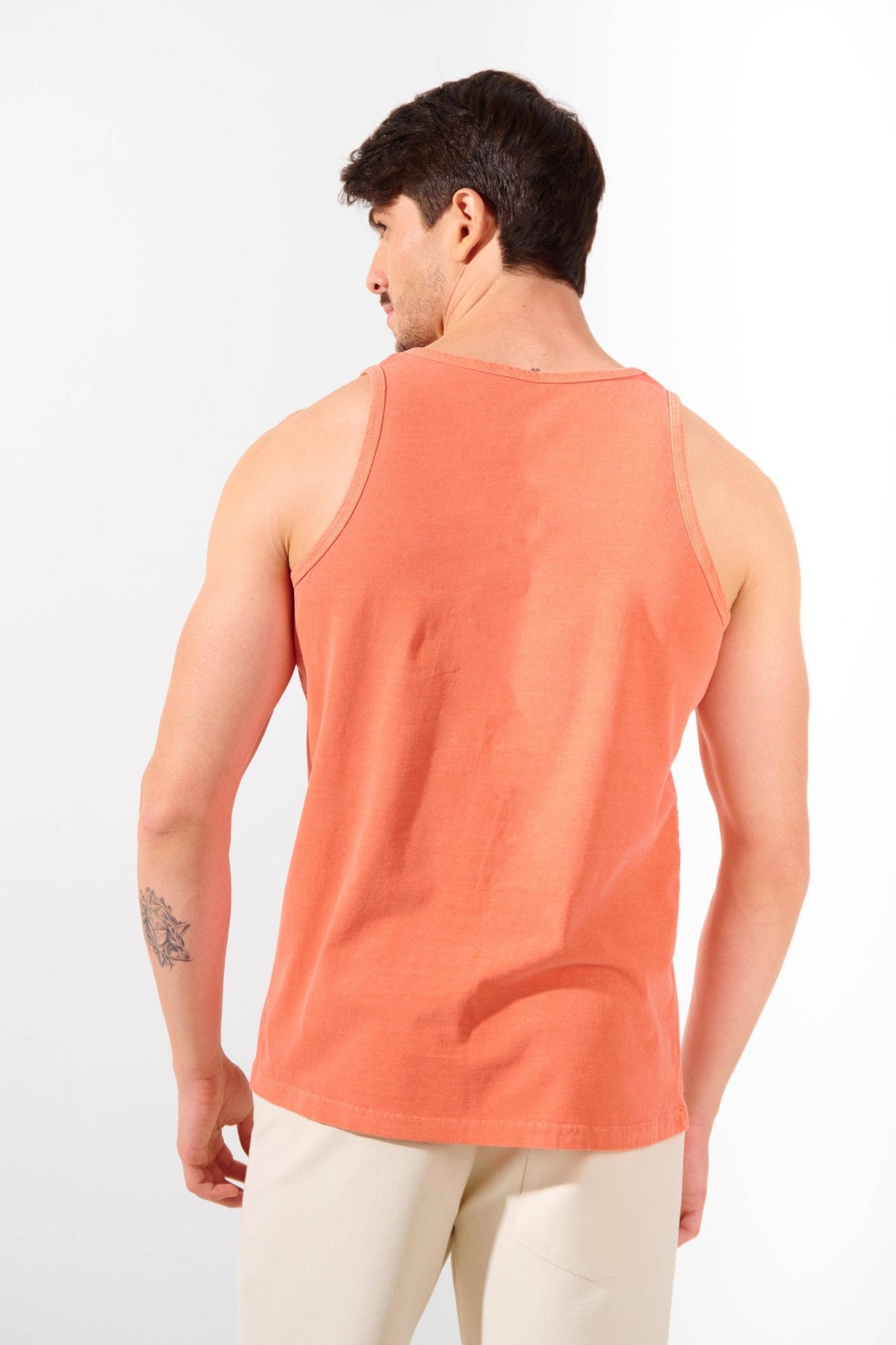 REGATA BÁSICA STONE - LARANJA da Vörr Brasil | Loja Oficial Vörr Brasil