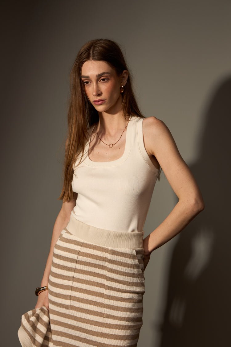 REGATA CLÁSSICA 100% ALGODÃO - OFF WHITE da Vörr Brasil | Vörr Brasil