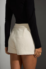 SHORT CALIANDRA ALGODÃO - OFF WHITE da Vörr Brasil | Vörr Brasil