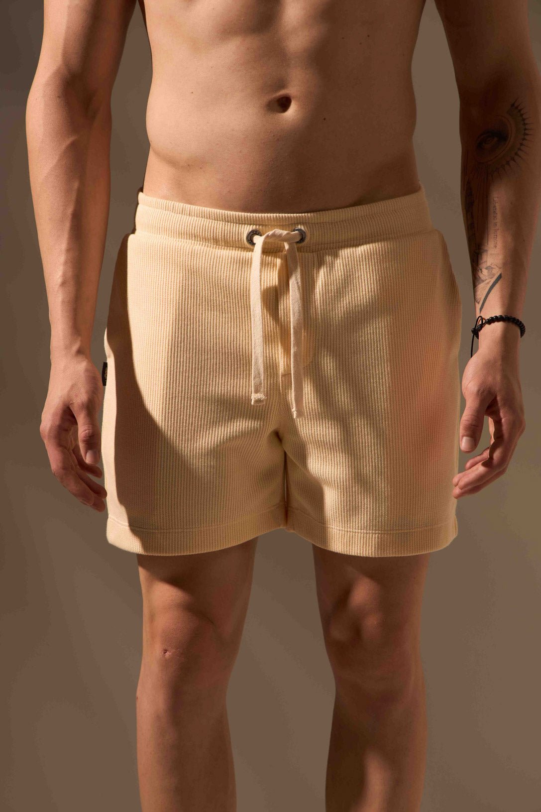 SHORT MOVIMENTO ALGODÃO - OFF WHITE da Vörr Brasil | Loja Oficial Vörr Brasil