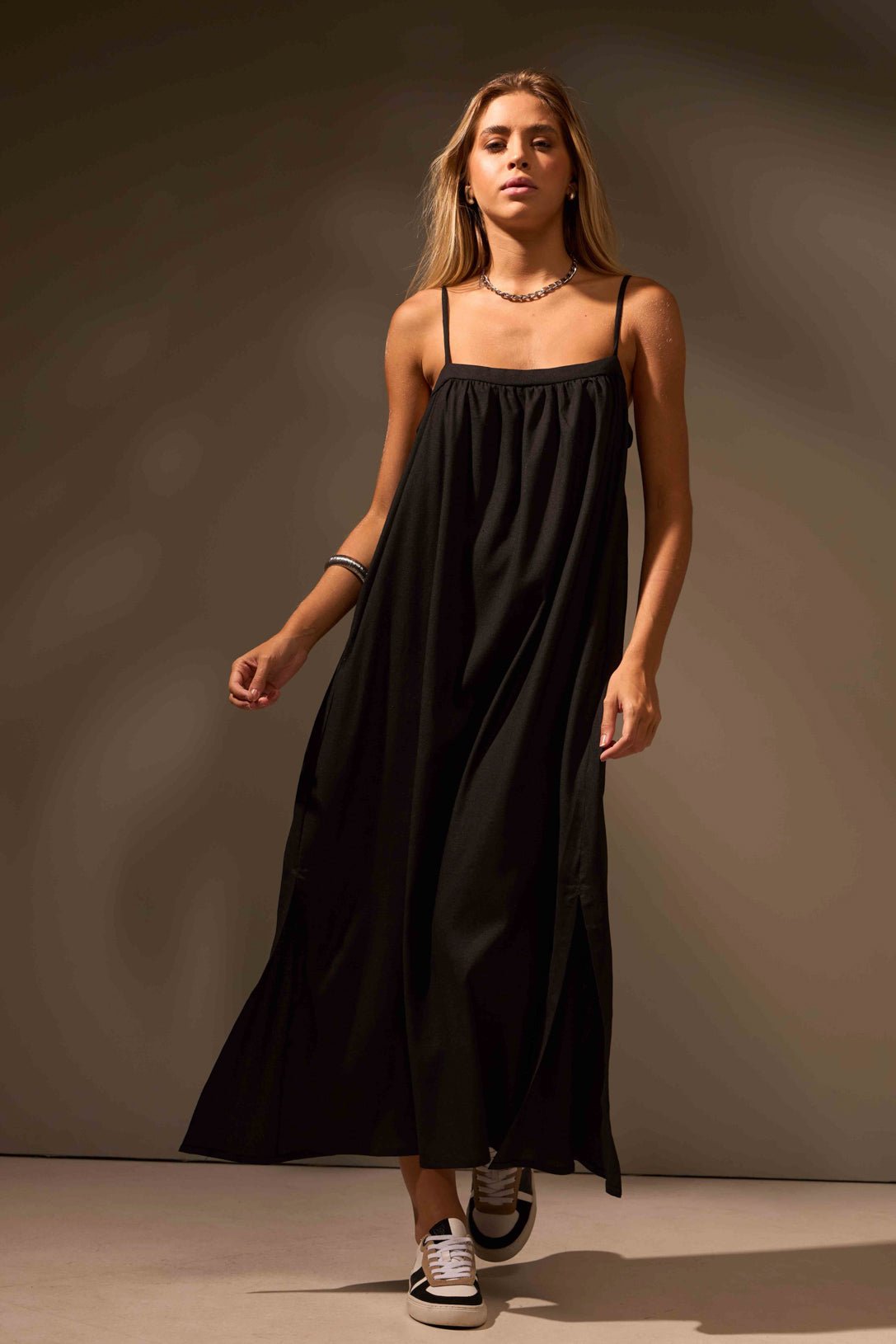 VESTIDO DUNAS - PRETO da Vörr Brasil | Loja Oficial Vörr Brasil