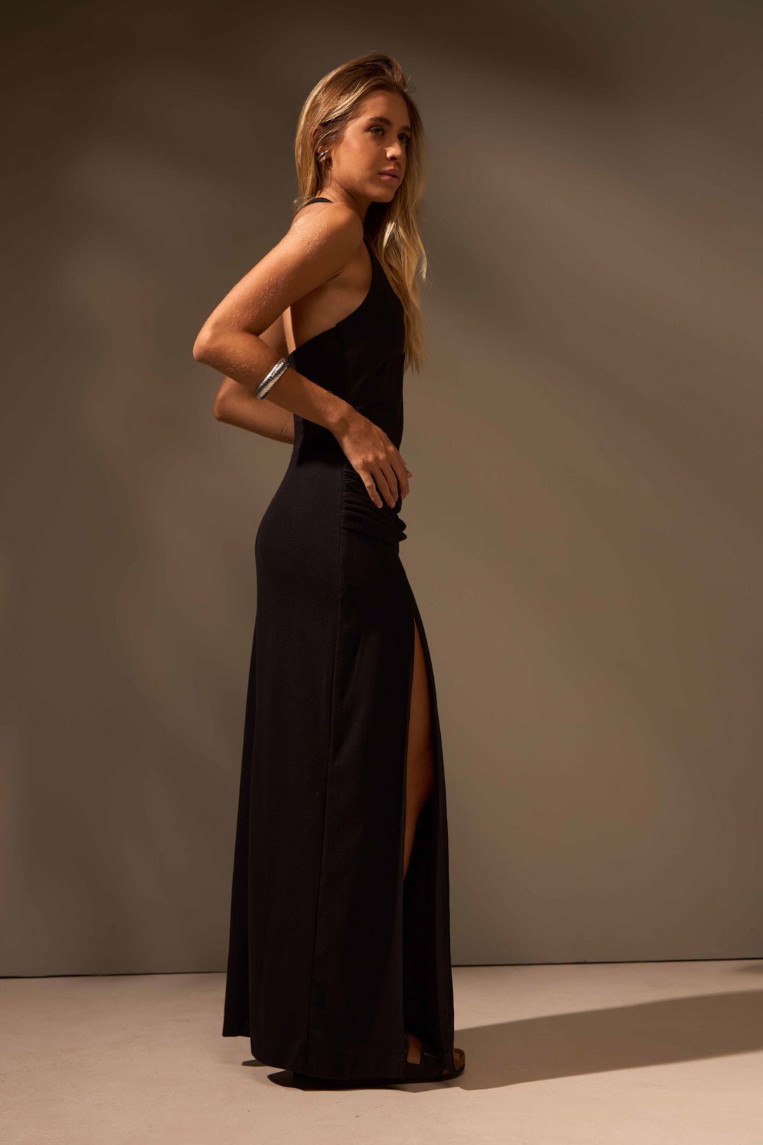 VESTIDO MIDI SELVA ALGODÃO - PRETO da Vörr Brasil | Loja Oficial Vörr Brasil