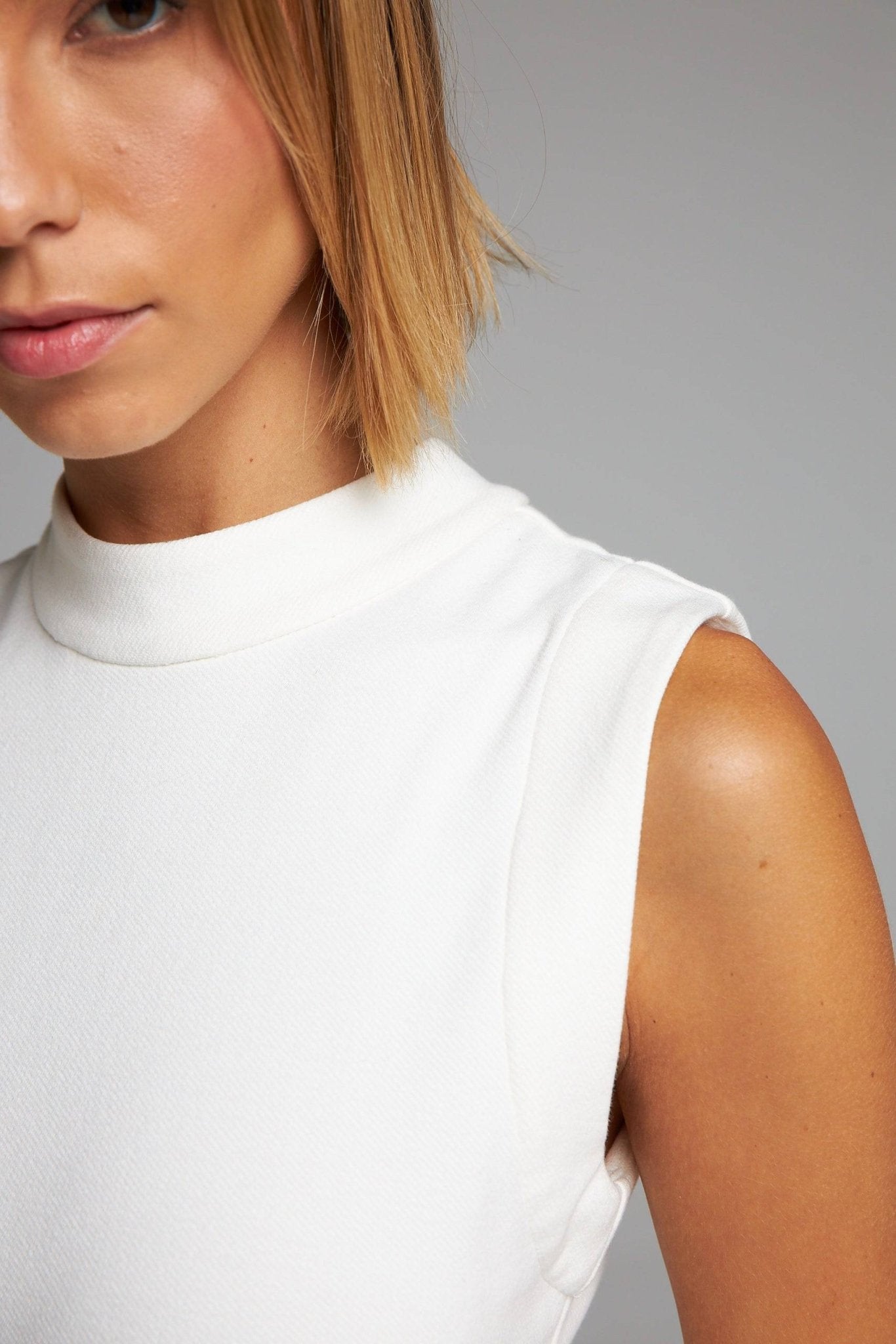 VESTIDO OÁSIS - OFF WHITE da Vörr Brasil | Loja Oficial Vörr Brasil