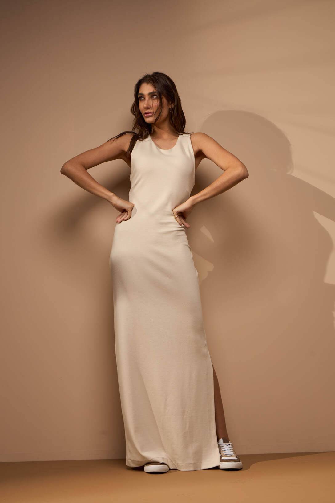 VESTIDO SERRA - AREIA da Vörr Brasil | Loja Oficial Vörr Brasil