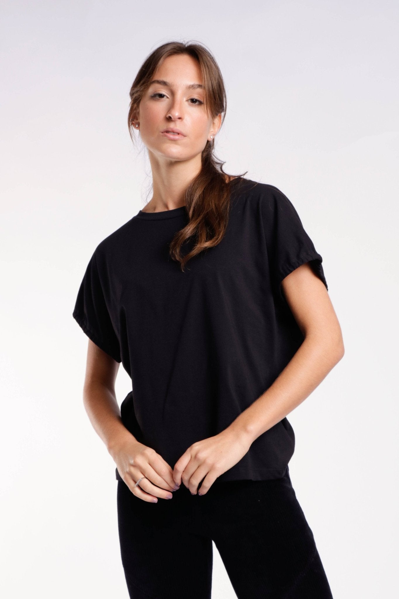 BLUSA DETALHE NA MANGA - PRETO da Vörr Brasil | Loja Oficial Vörr Brasil